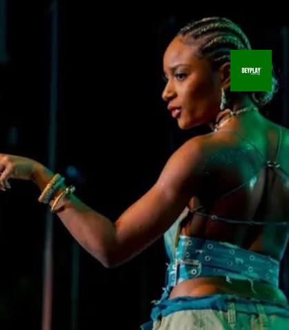 Ayra Starr – Show Me ft. Latto